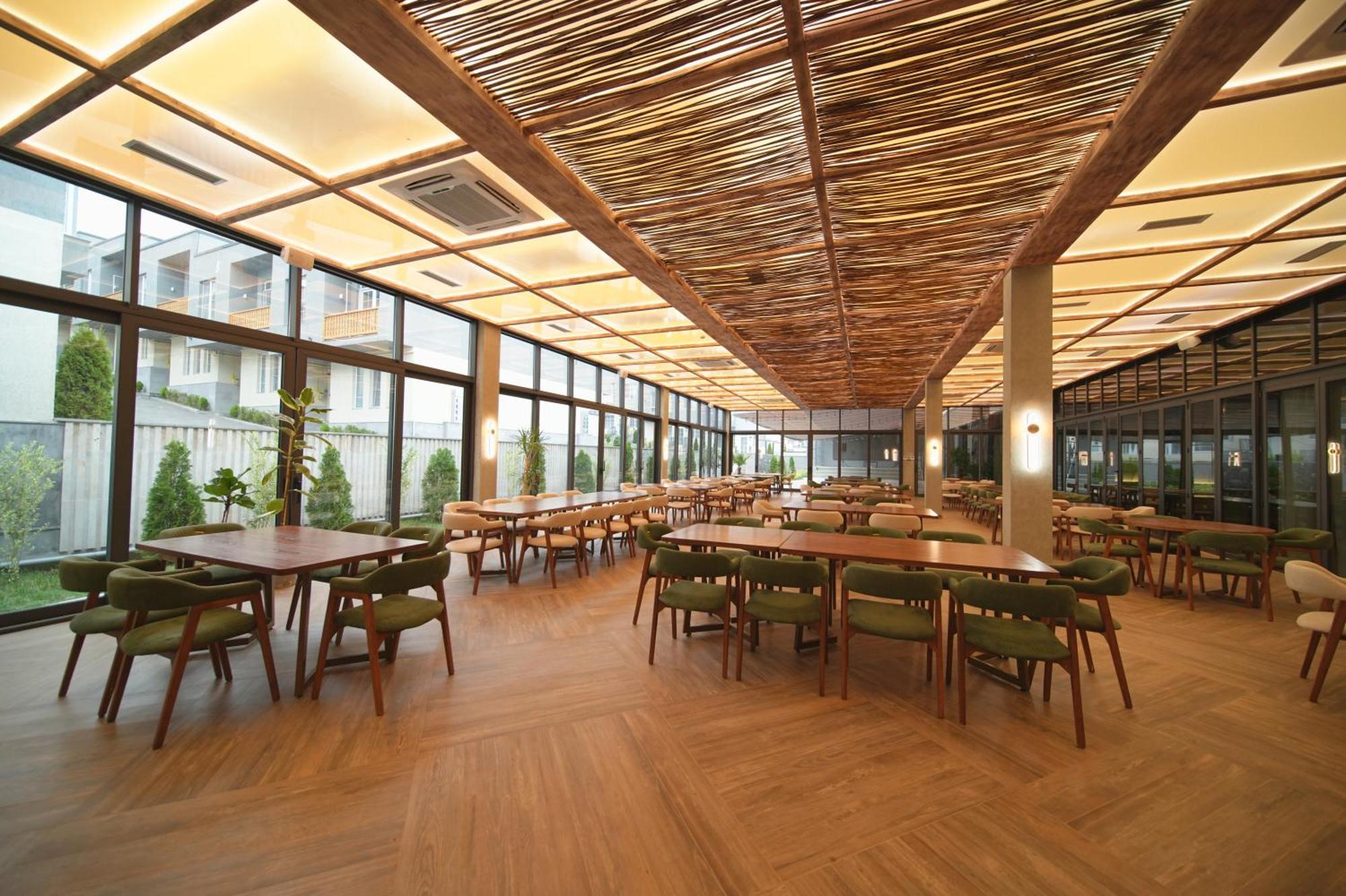 Dili Town Resort And Spa Dilijan Bagian luar foto