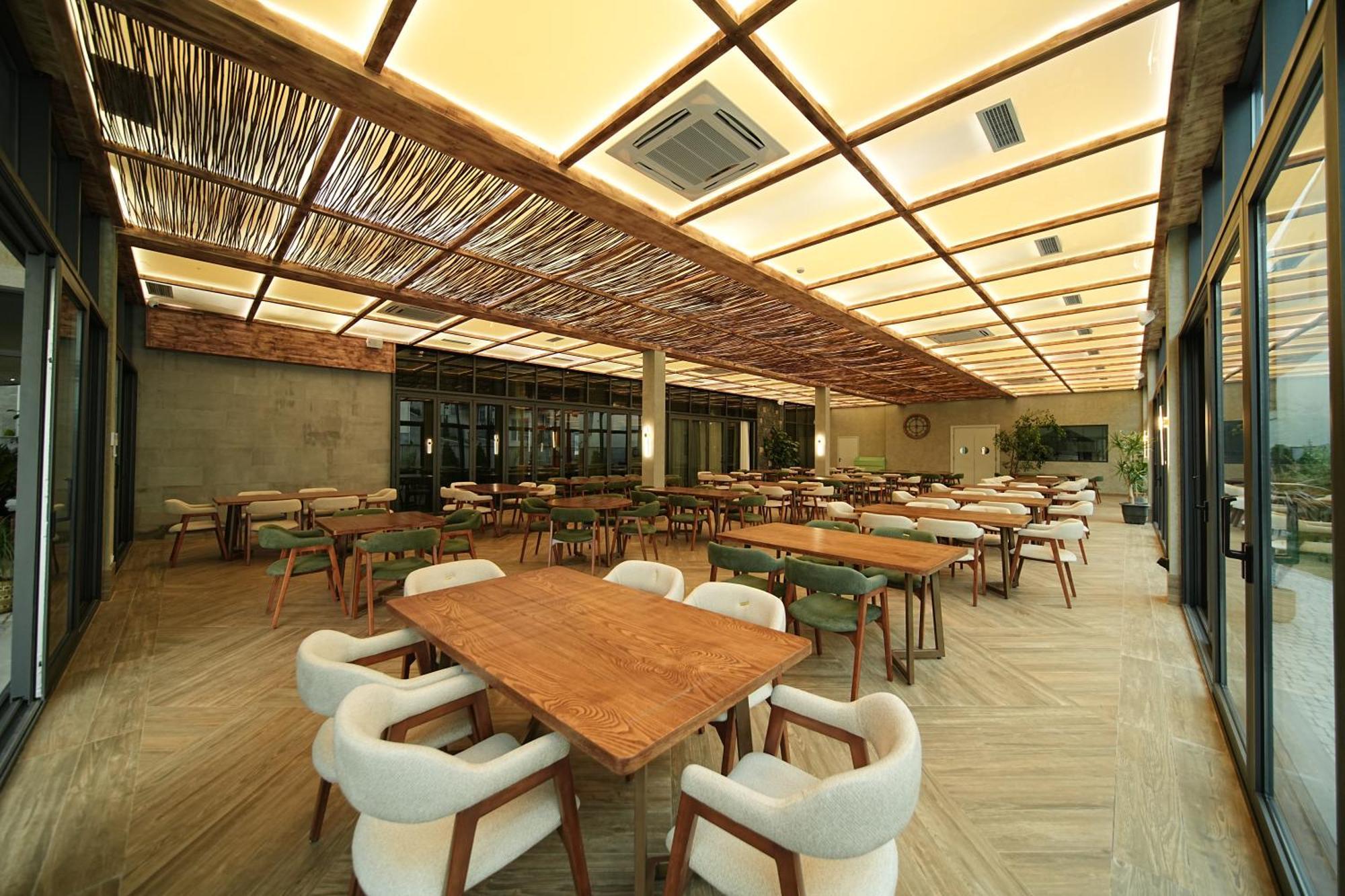 Dili Town Resort And Spa Dilijan Bagian luar foto