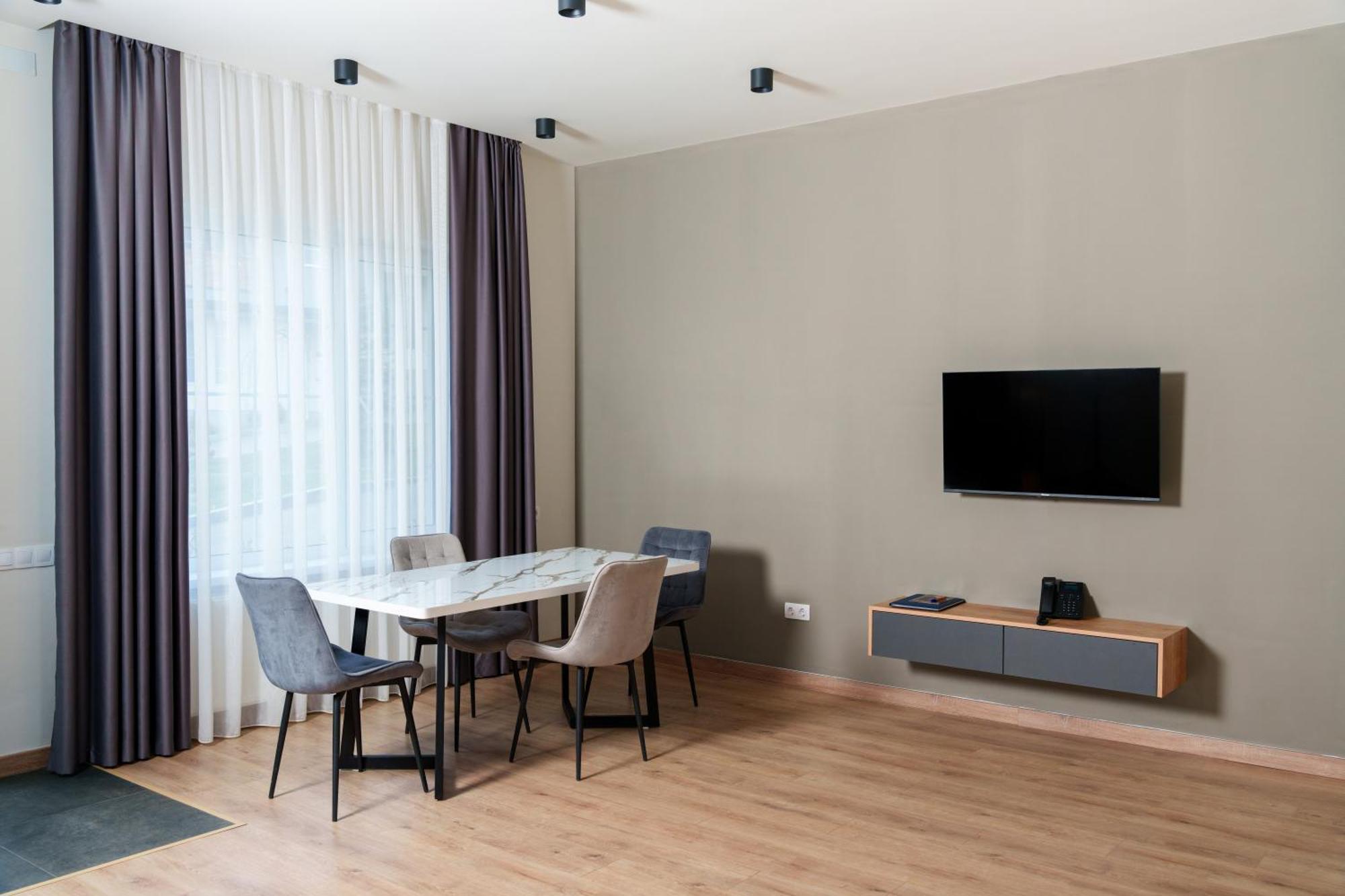 Dili Town Resort And Spa Dilijan Bagian luar foto